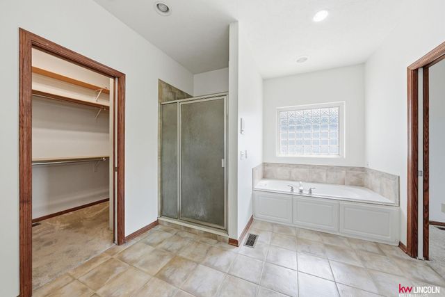8601 Augusta Drive, Lincoln, NE 68526