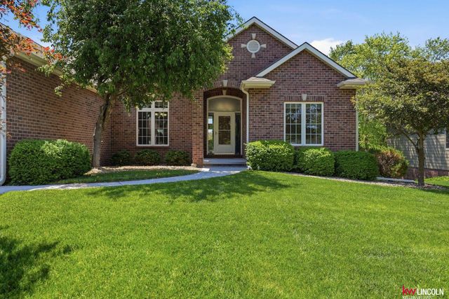 8601 Augusta Drive, Lincoln, NE 68526
