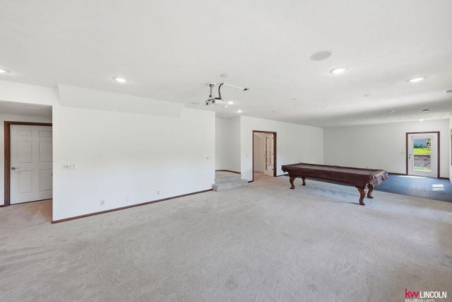 8601 Augusta Drive, Lincoln, NE 68526