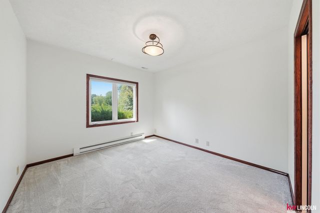 8601 Augusta Drive, Lincoln, NE 68526