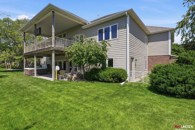 8601 Augusta Drive, Lincoln, NE 68526