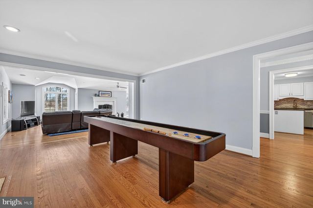 14 FAIRWOOD CT, Rockville, MD 20850