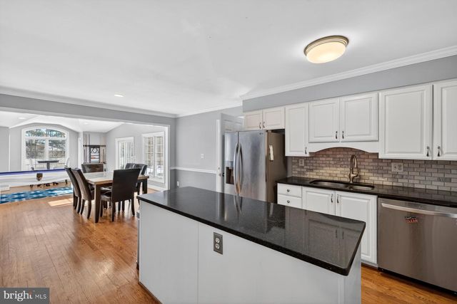 14 FAIRWOOD CT, Rockville, MD 20850