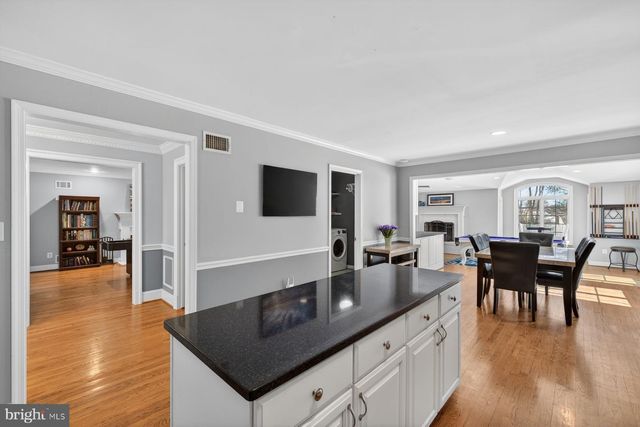 14 FAIRWOOD CT, Rockville, MD 20850