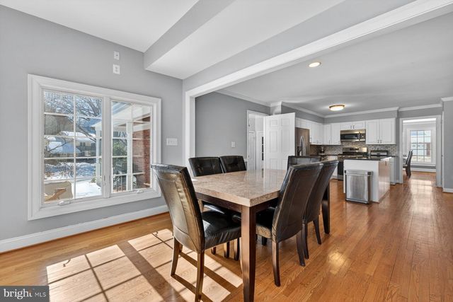 14 FAIRWOOD CT, Rockville, MD 20850