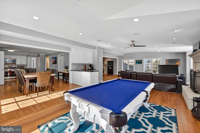 14 FAIRWOOD CT, Rockville, MD 20850