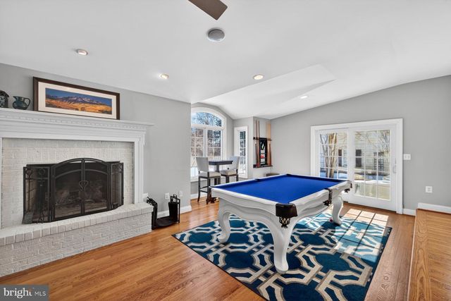 14 FAIRWOOD CT, Rockville, MD 20850