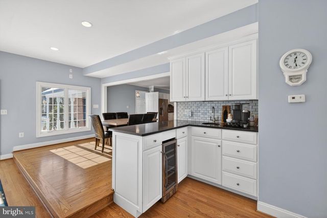 14 FAIRWOOD CT, Rockville, MD 20850