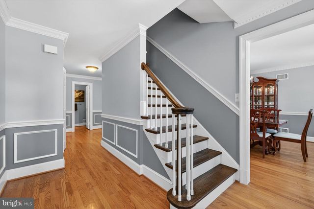 14 FAIRWOOD CT, Rockville, MD 20850