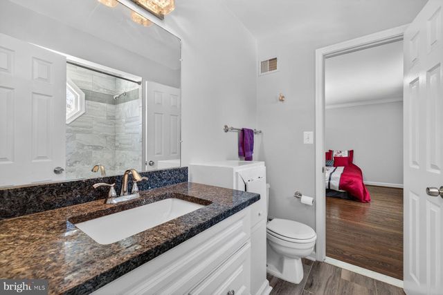 14 FAIRWOOD CT, Rockville, MD 20850