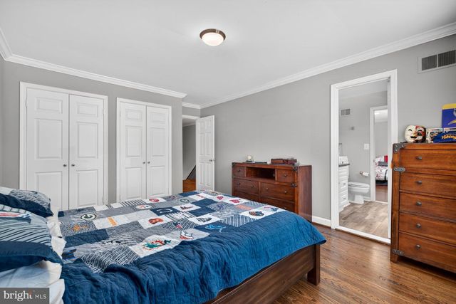 14 FAIRWOOD CT, Rockville, MD 20850