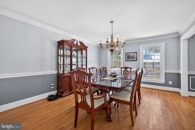 14 FAIRWOOD CT, Rockville, MD 20850