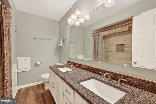 14 FAIRWOOD CT, Rockville, MD 20850