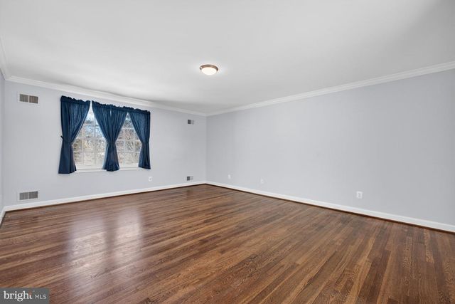 14 FAIRWOOD CT, Rockville, MD 20850