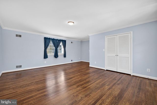 14 FAIRWOOD CT, Rockville, MD 20850