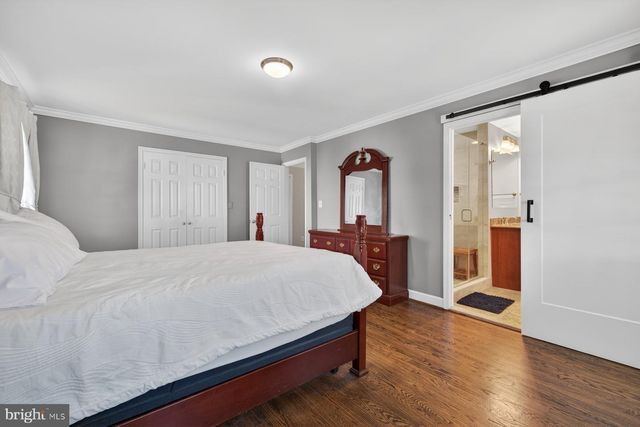 14 FAIRWOOD CT, Rockville, MD 20850