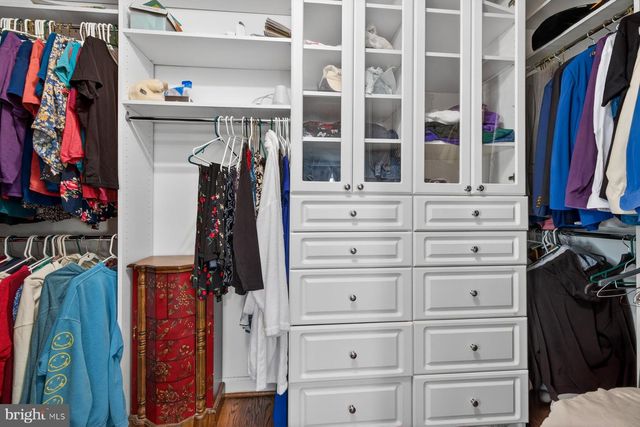 14 FAIRWOOD CT, Rockville, MD 20850