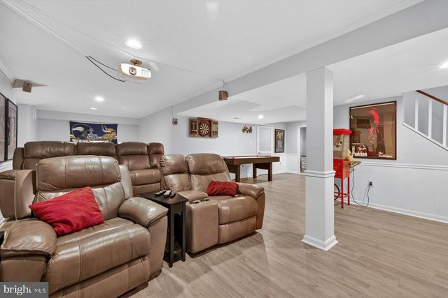 14 FAIRWOOD CT, Rockville, MD 20850