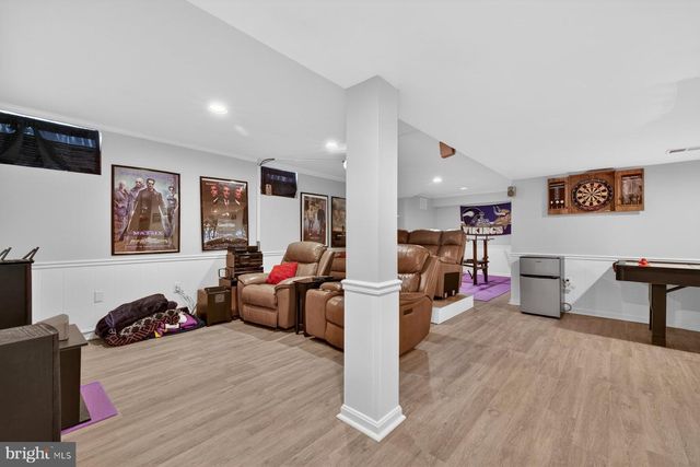 14 FAIRWOOD CT, Rockville, MD 20850