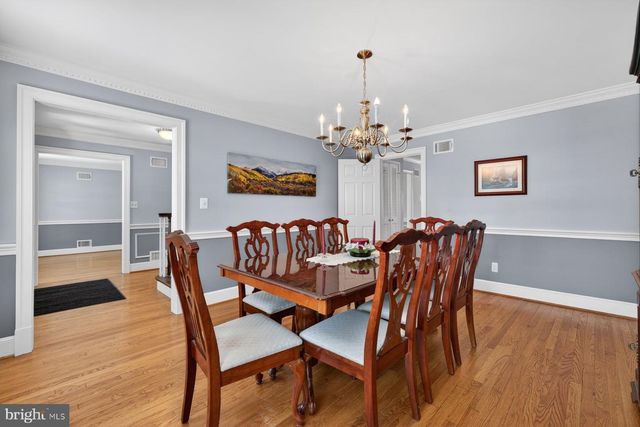 14 FAIRWOOD CT, Rockville, MD 20850