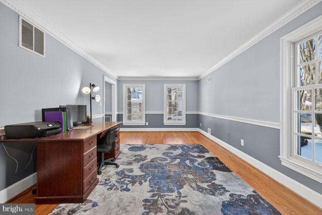 14 FAIRWOOD CT, Rockville, MD 20850