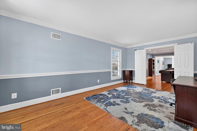 14 FAIRWOOD CT, Rockville, MD 20850