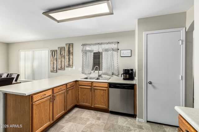 2207 E 39TH Avenue, Apache Junction, AZ 85119