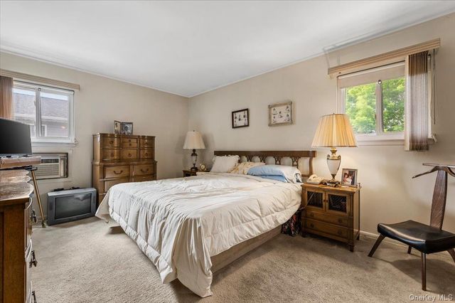 279 N Kentucky Avenue, Massapequa, NY 11758