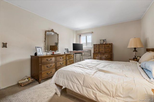 279 N Kentucky Avenue, Massapequa, NY 11758
