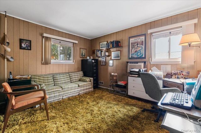 279 N Kentucky Avenue, Massapequa, NY 11758