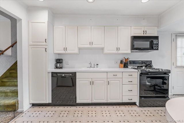 279 N Kentucky Avenue, Massapequa, NY 11758