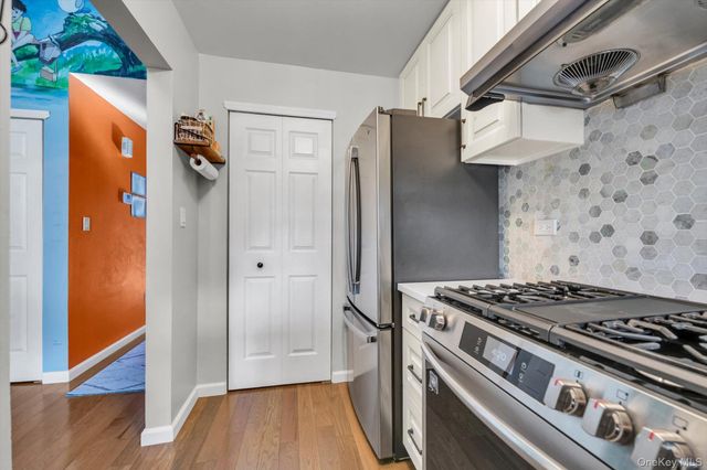 239-48B Oak Park Drive 7B, Douglaston, NY 11362