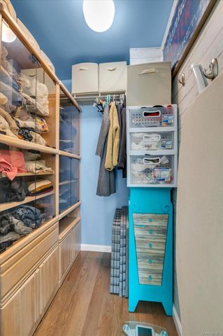 239-48B Oak Park Drive 7B, Douglaston, NY 11362