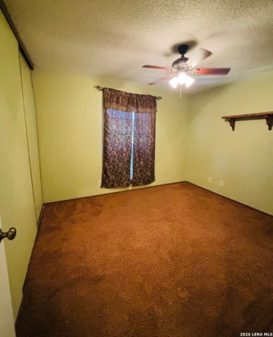 9334 VALLEY RDG, San Antonio, TX 78250