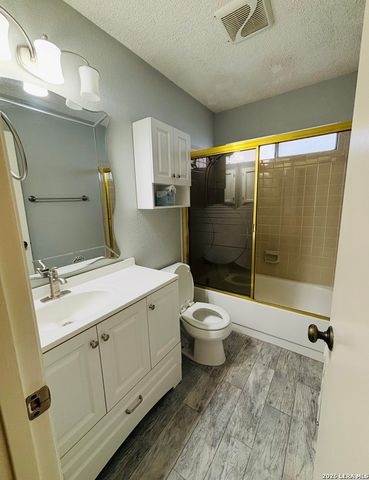 9334 VALLEY RDG, San Antonio, TX 78250