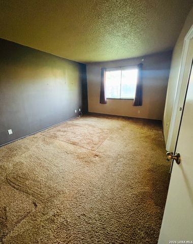 9334 VALLEY RDG, San Antonio, TX 78250
