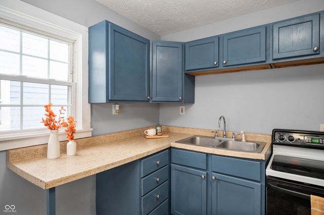 1103 I Avenue, New Castle, IN 47362