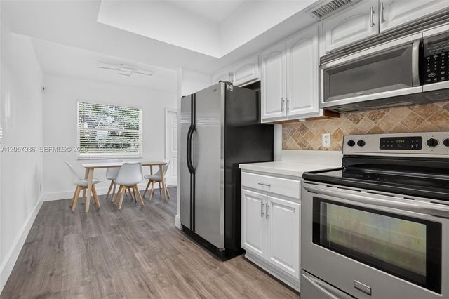 2100 Diana Dr 310, Hallandale Beach, FL 33009