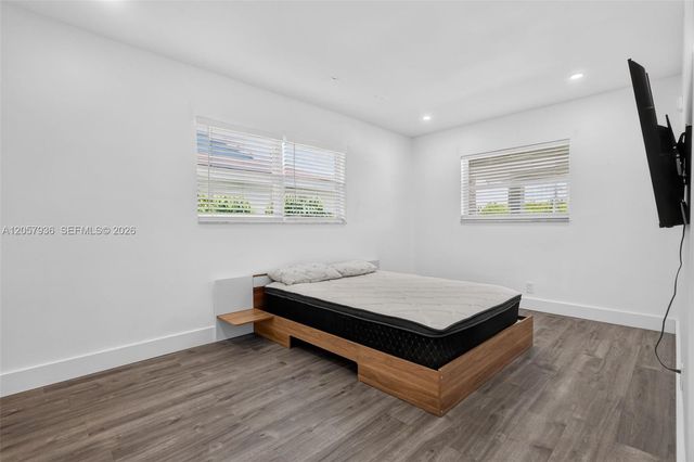 2100 Diana Dr 310, Hallandale Beach, FL 33009