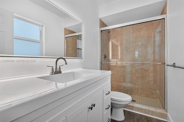 2100 Diana Dr 310, Hallandale Beach, FL 33009