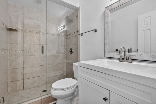 2100 Diana Dr 310, Hallandale Beach, FL 33009