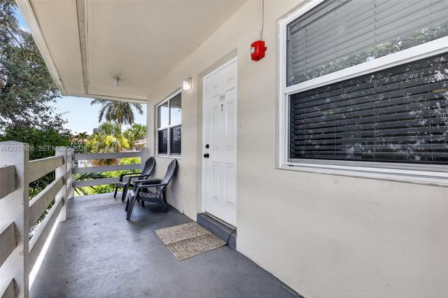 2100 Diana Dr 310, Hallandale Beach, FL 33009