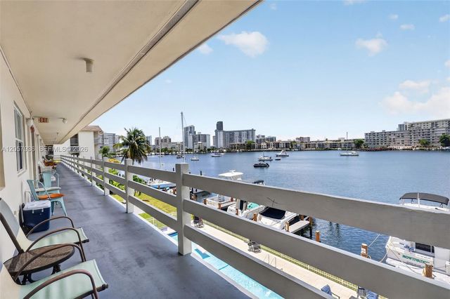 2100 Diana Dr 310, Hallandale Beach, FL 33009