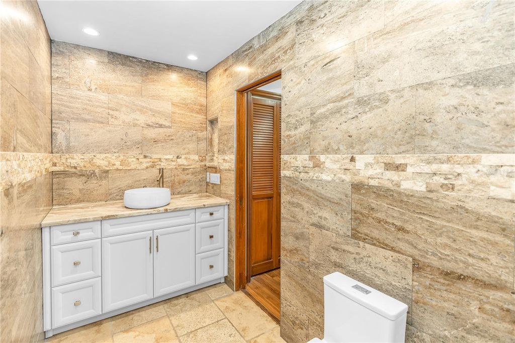 Image 16 of property listing at 1351 BATON DRIVE, Deltona, FL 32725