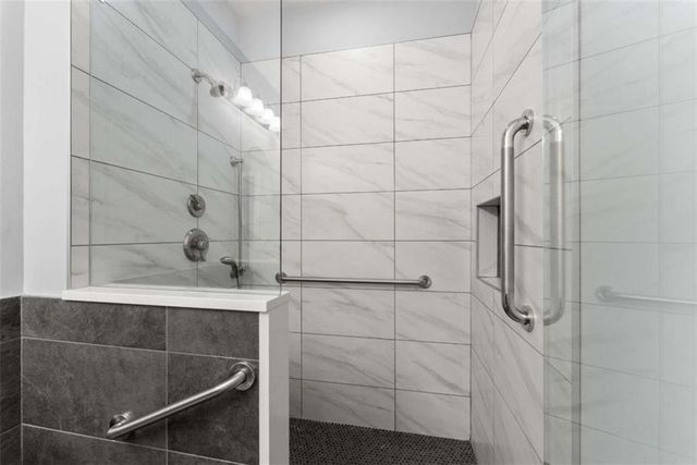 6247 LONGLEAF Drive, Hoschton, GA 30548