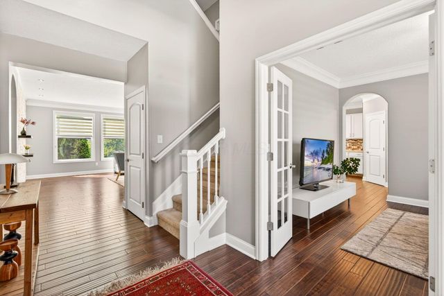 6073 BAUMEISTER Drive, Hilliard, OH 43026