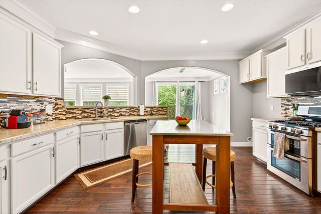 6073 BAUMEISTER Drive, Hilliard, OH 43026