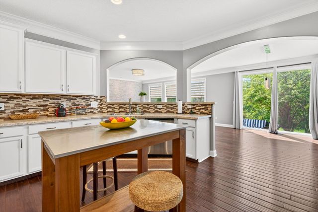 6073 BAUMEISTER Drive, Hilliard, OH 43026