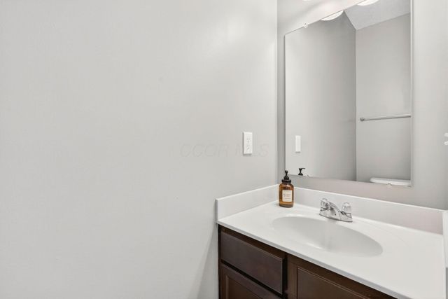 6073 BAUMEISTER Drive, Hilliard, OH 43026
