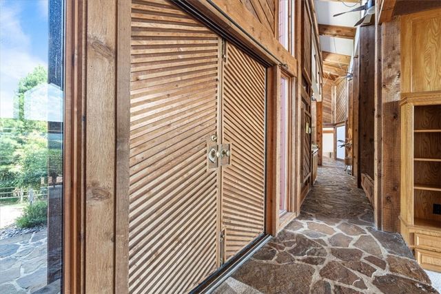 950 Pine Tree Road, Kansas, OK 74347